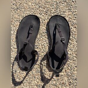 Bedrock Sandals men’s 9